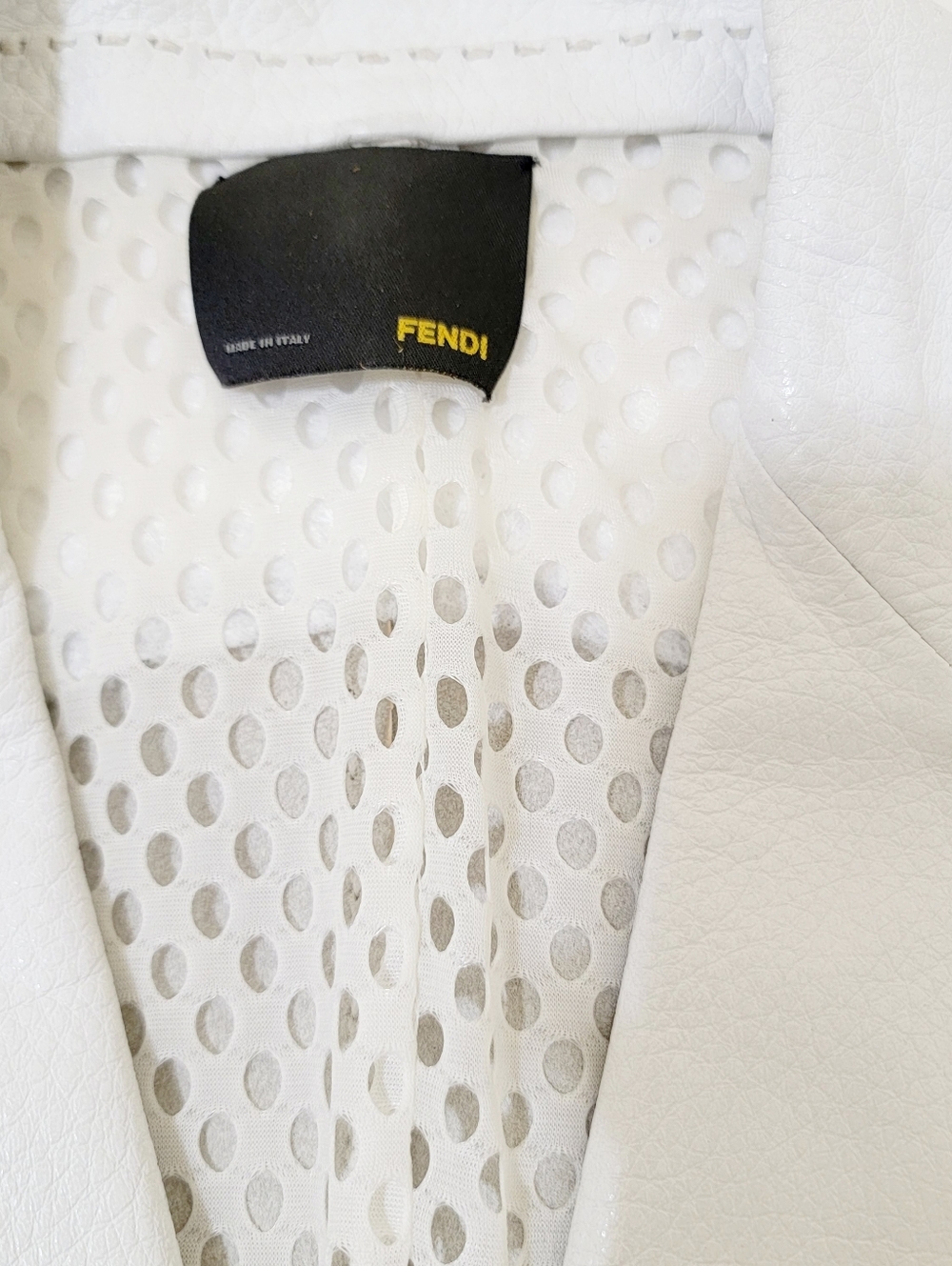 Fendi White Leather Selleria Tailored Blazer with Gold Buttons And Matching Bag - Picture 7 of 7